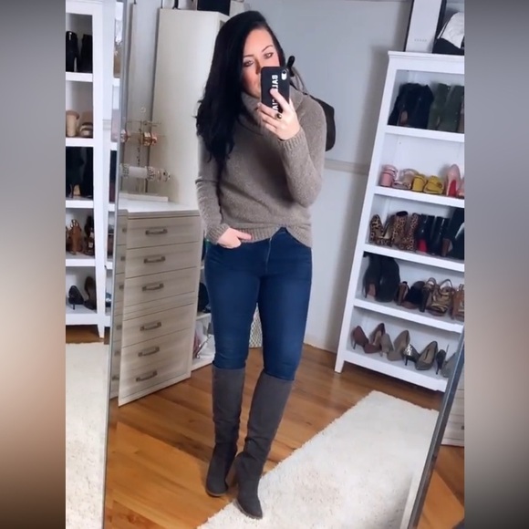 L.L. Bean Tan Taupe Marled Cowl Neck Sweater Sz Medium - Picture 7 of 9